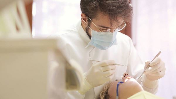 «Это имеет большое значение»: как выбрать хорошего стоматолога