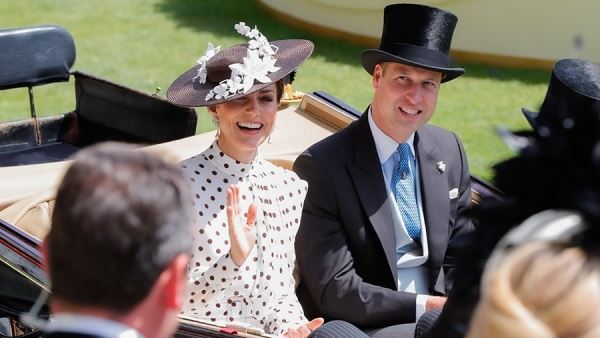 Принц Уильям и Кейт Миддлтон стали миллиардерами после смерти Елизаветы II<br />
